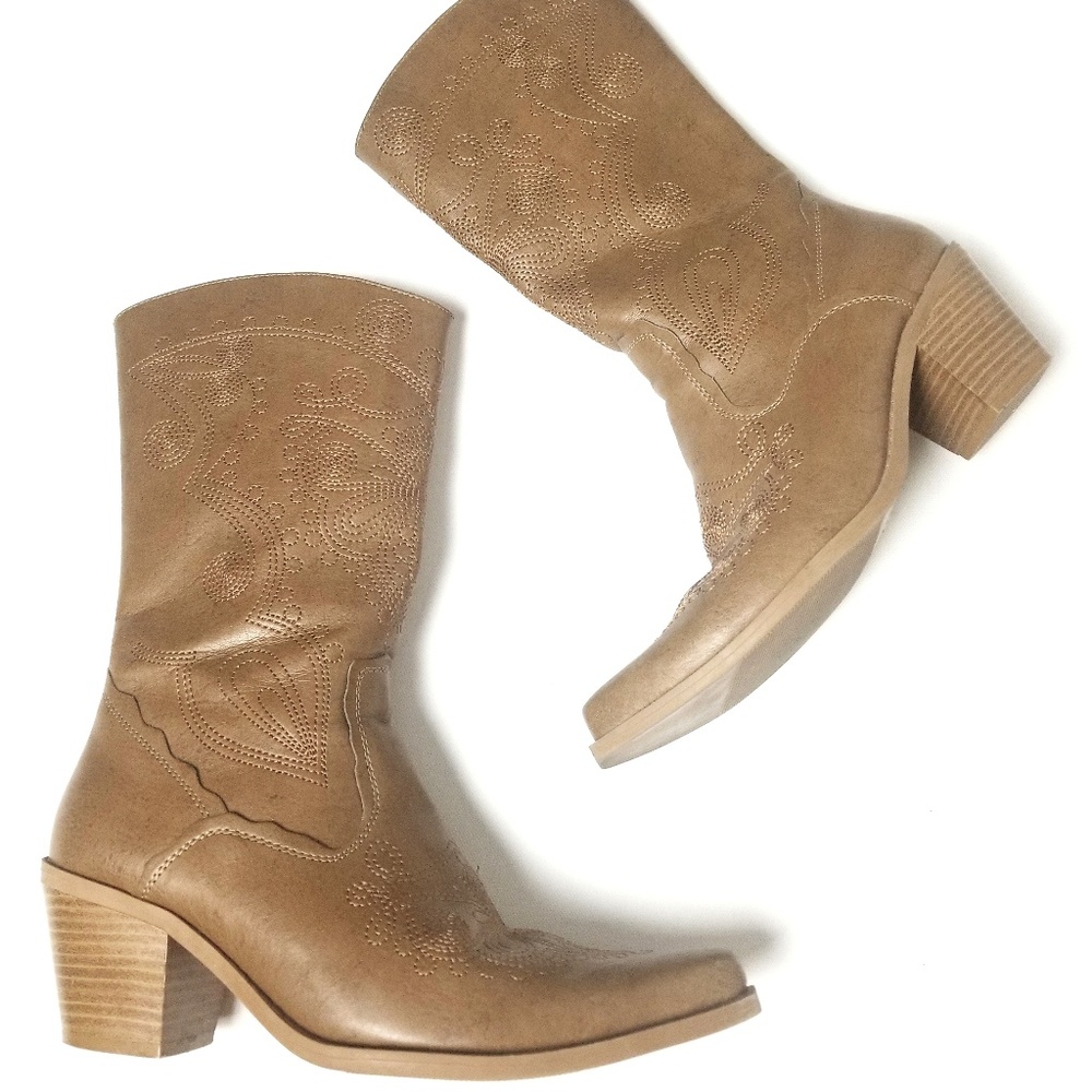 SPLASH Tan Faux Leather Cowboy Boots!